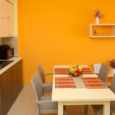 Diamond Hill Apartment