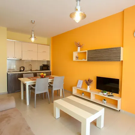 Diamond Hill Apartment *