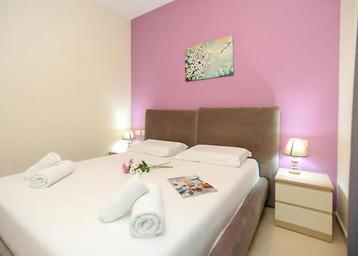 Diamond Hill Apartment *