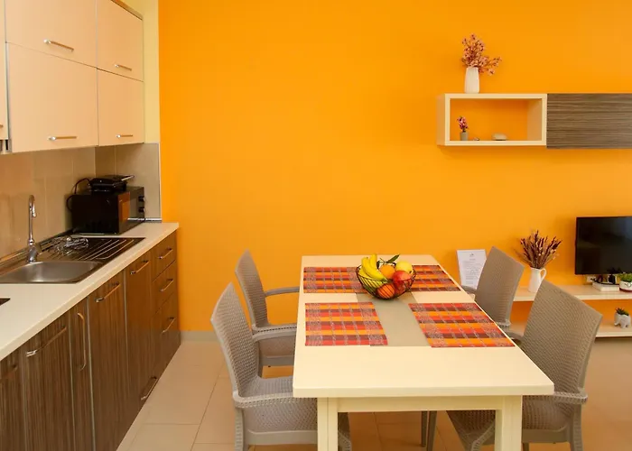 Diamond Hill Apartment