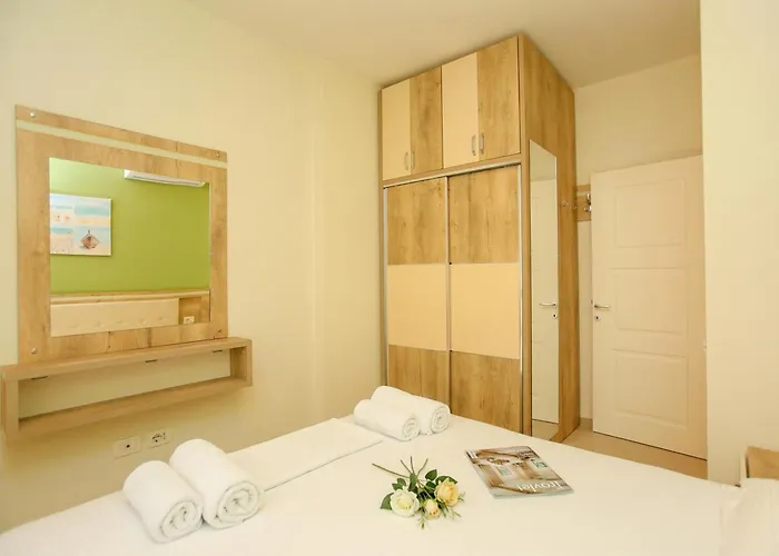 Diamond Hill Apartment *