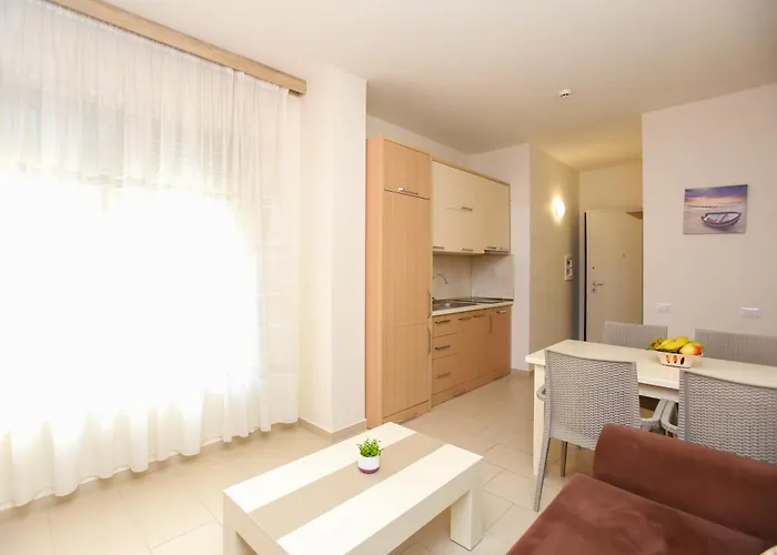 Diamond Hill Apartment *