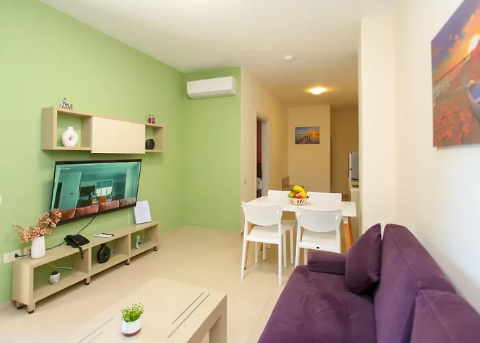 Diamond Hill * Vlorë