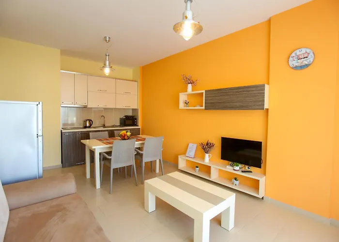 Diamond Hill Apartment *